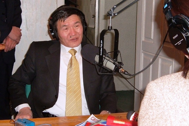 Speaker of Mongolian parliament interviewed on WIND-FM